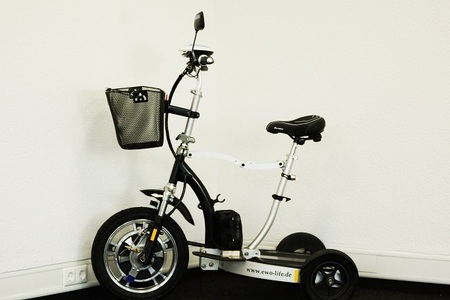 E-rollator with disc brake and standard handlebar - serie 2